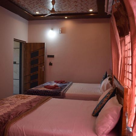 Manoj Homestay ฮัมปี ภายนอก รูปภาพ