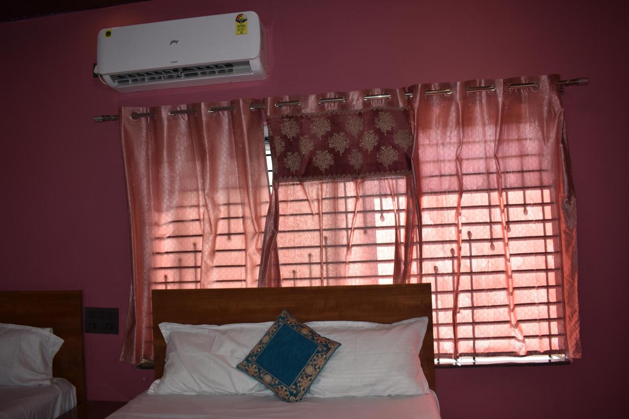 Manoj Homestay ฮัมปี ภายนอก รูปภาพ