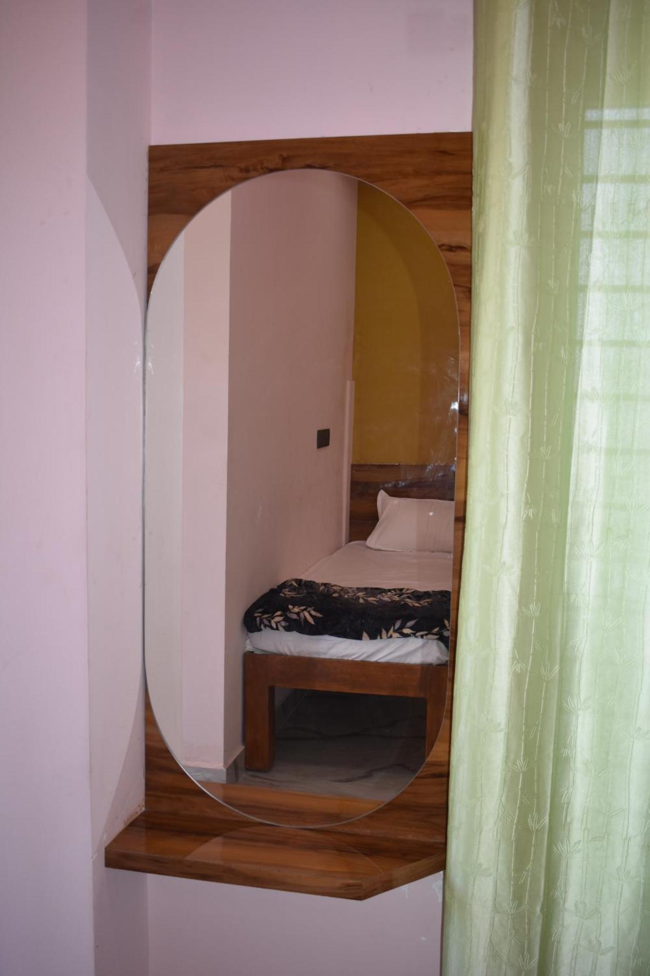 Manoj Homestay ฮัมปี ภายนอก รูปภาพ